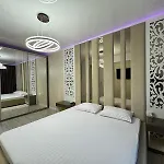 Апартаменты Tan Gold