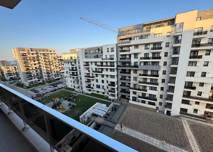 Tan Gold Apartment Constanţa